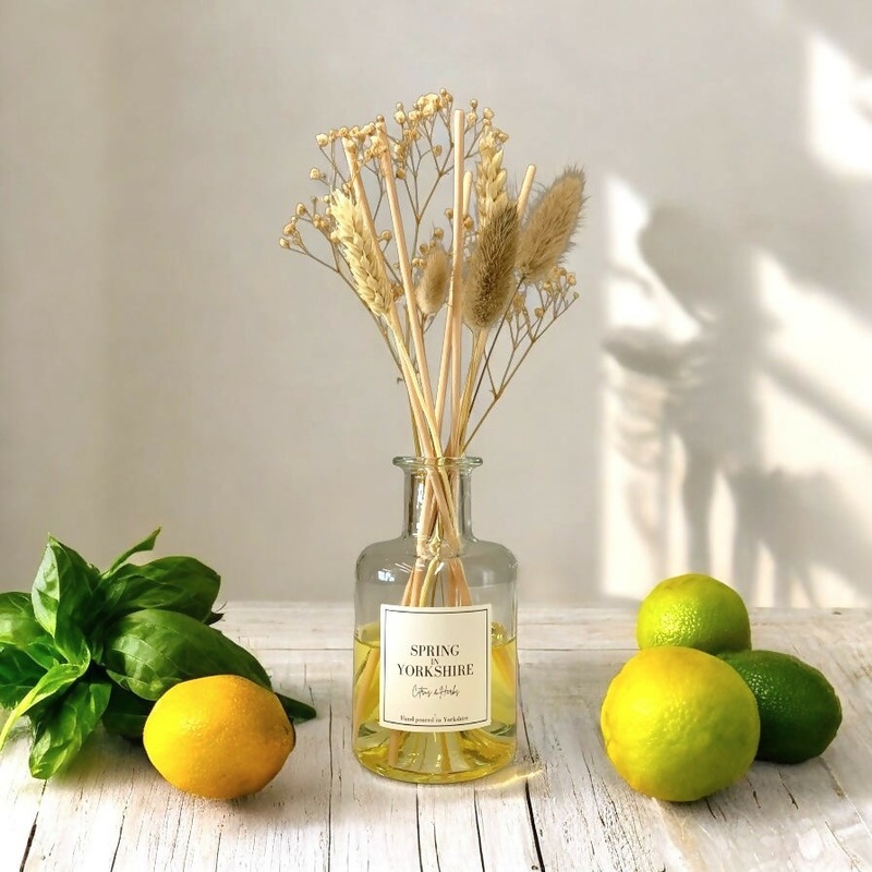 Spring in Yorkshire – Citrus and Herbs Dried Flower Diffuser 100ml