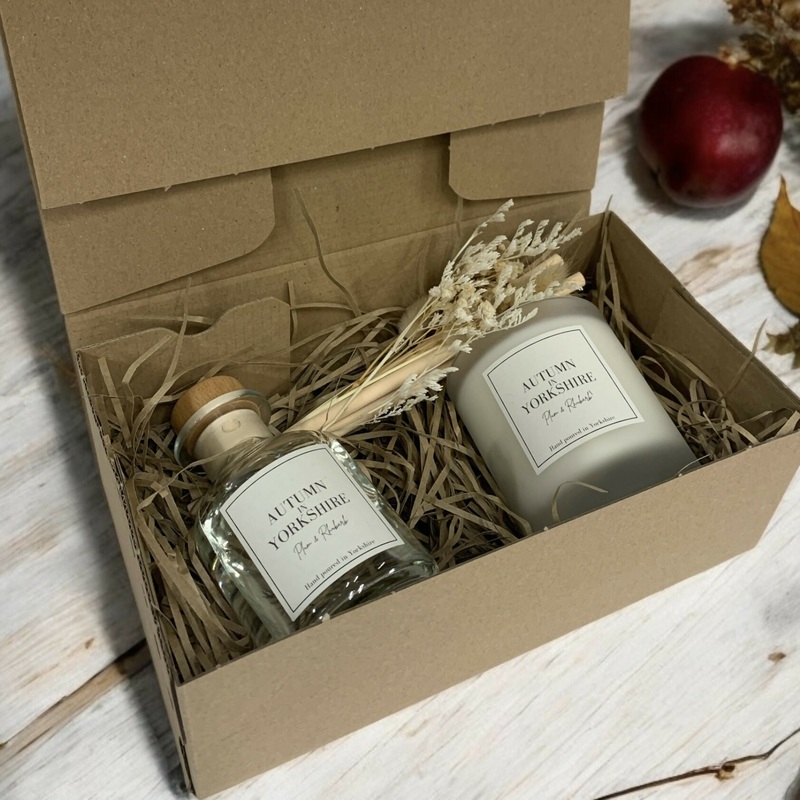 Autumn in Yorkshire Gift Set – Plum and Rhubarb Candle 150g and Dried Flower Diffuser 100ml