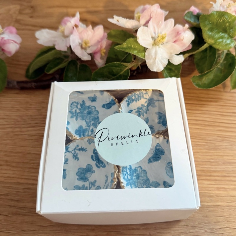 Blue Floral Cockle Shell Giftbox