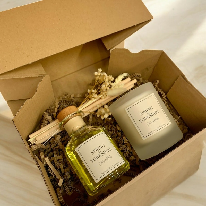 Spring in Yorkshire Gift Set – Citrus and Herbs Candle 150g and Dried Flower Diffuser 100ml