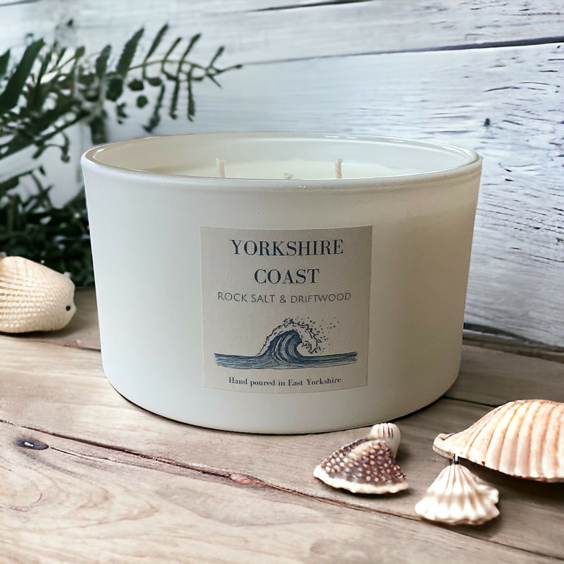 Yorkshire Coast – Rock Salt & Driftwood Three Wick Candle – 425g