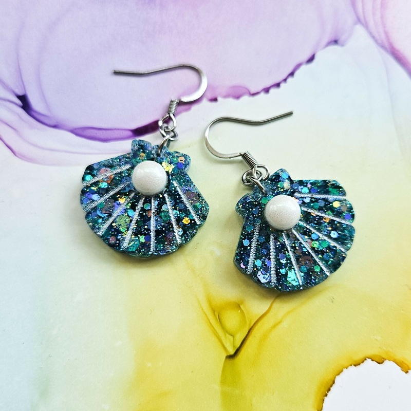 Handmade Seashells And Pearls Resin Earrings