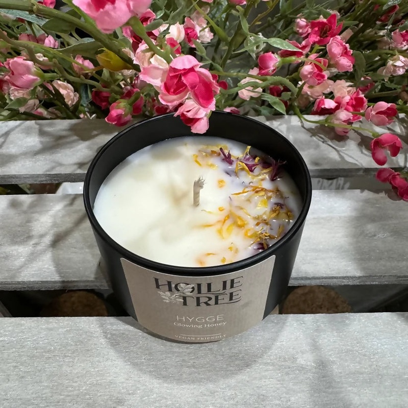 Hygge Candle – Glowing Honey Scent