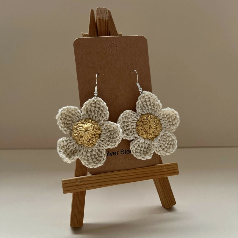 Crochet Daisy Earrings