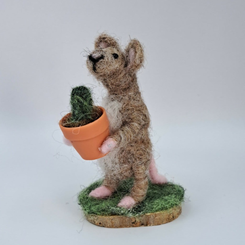 Hazel Pricklepot Mouse