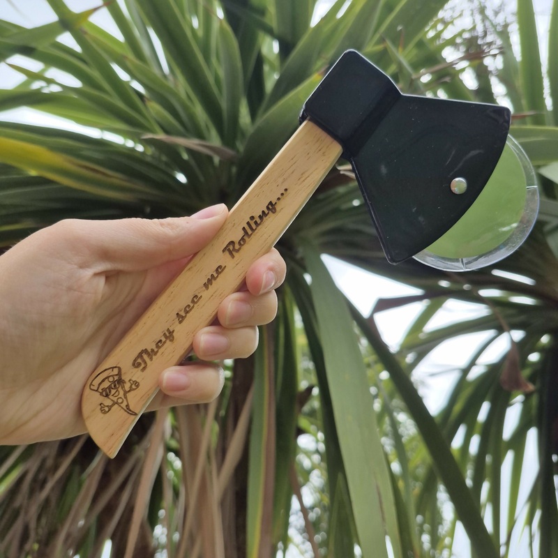 Bamboo Axed Shaped Pizza Cutter – They see me rolling