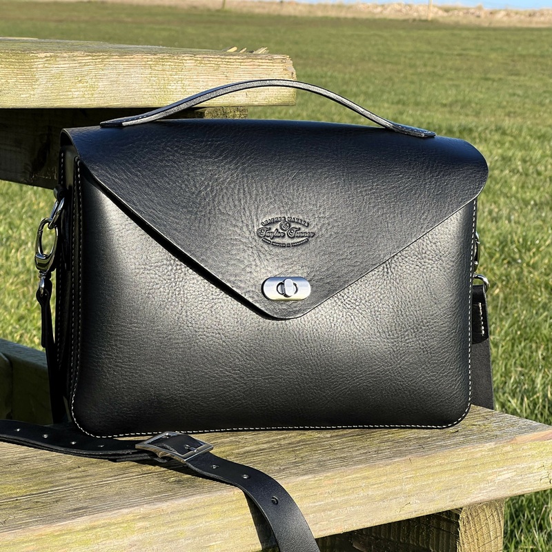 Handmade Italian Vegetable Tanned Leather Satchel – Black