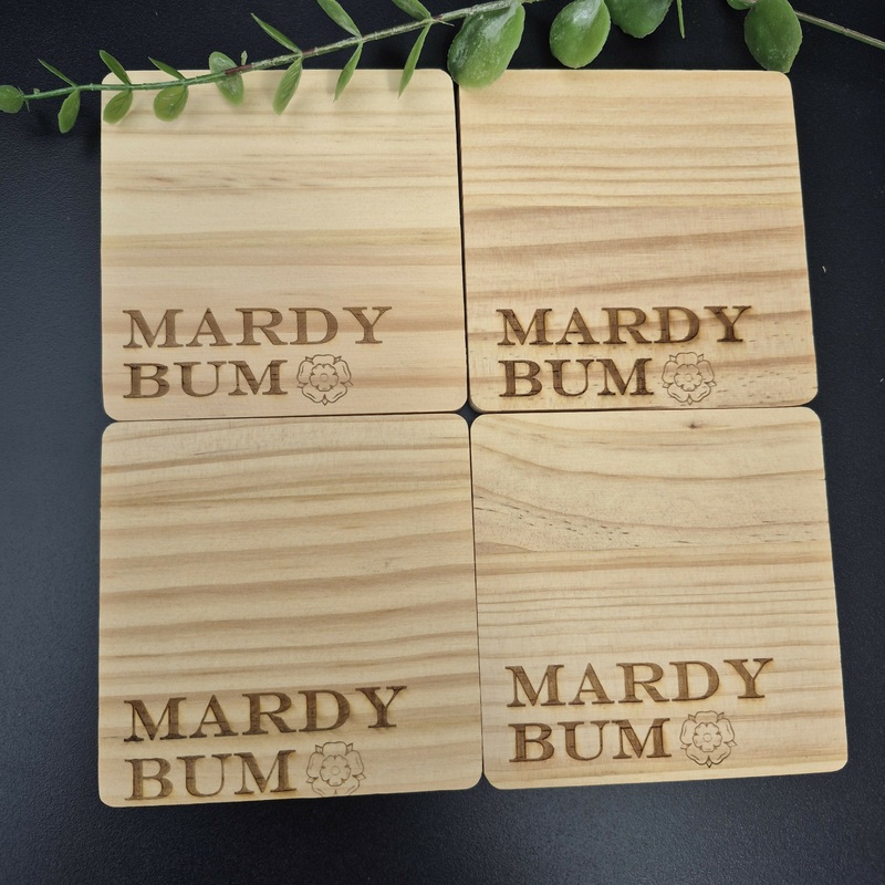 Wooden Yorkshire Rose Coaster with Yorkshire Sayings – Mardy Bum