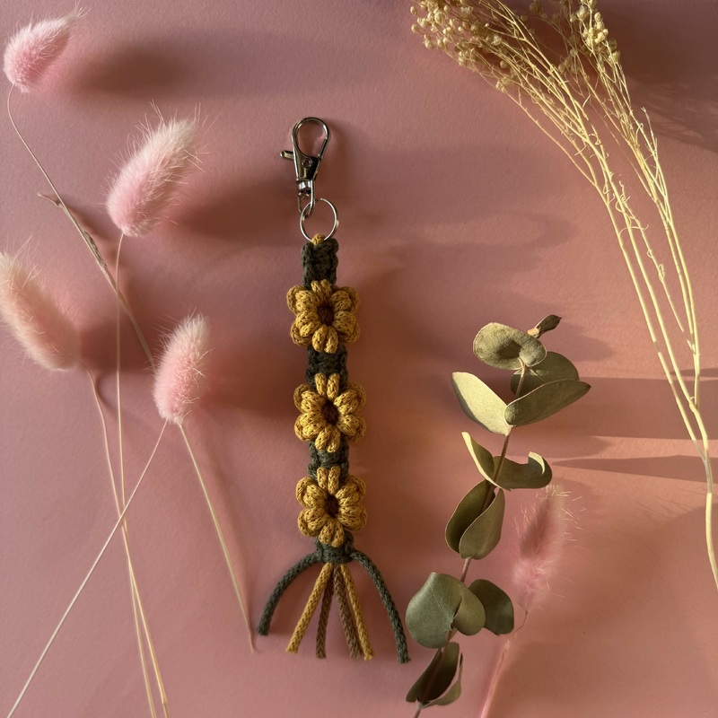 Sunflower Macrame Keyring