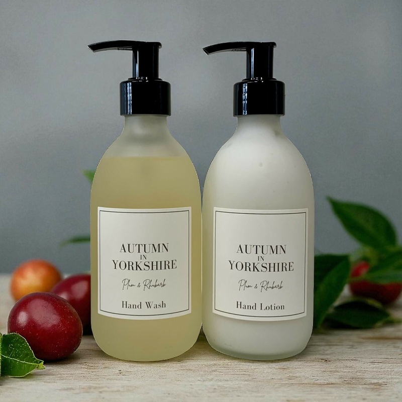 Autumn in Yorkshire – Plum and Rhubarb Hand Care Set Glass Bottle 2 x 300ml