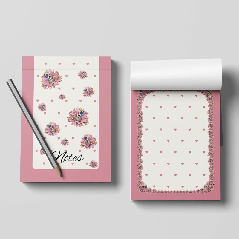 DAISY CHAIN – DAISY AND BEE WITH PINK HEARTS – HANDY HANDBAG / POCKET NOTEPAD A6 SIZE