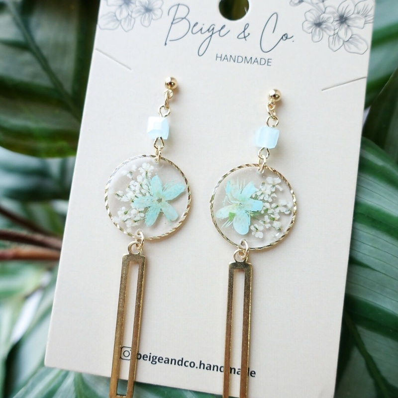 Long Wind Blue Pressed Flower Earrings