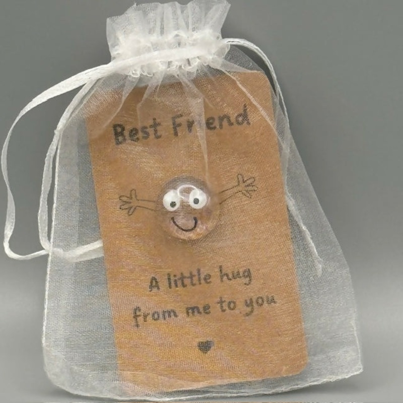 Pebble Hug Best Friend Gift Card