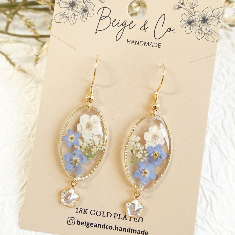 Pressed Flower Earrings – Oval Forget Me Not