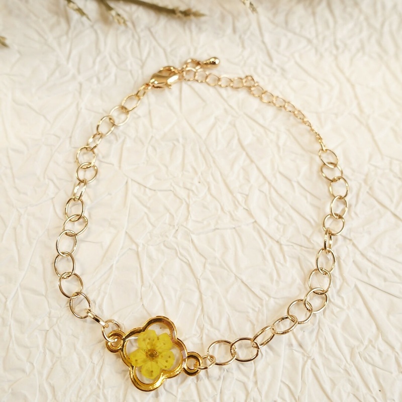 Pressed Flowers Bracelet – Little Yellow