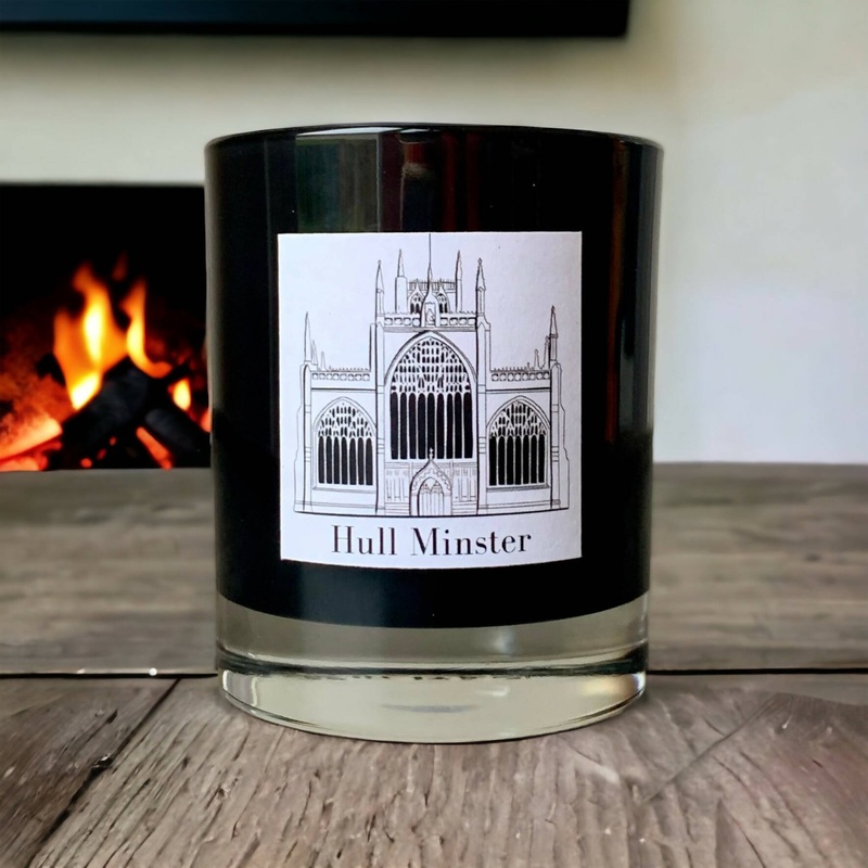 Hull Minster – Tobacco and Oak Candle – 160g