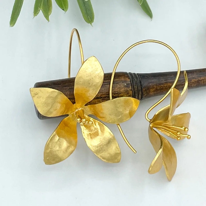 NY Gold Large Flower Earrings