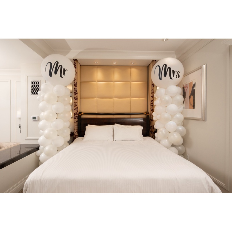 Honeymoon ballon column suite experience
