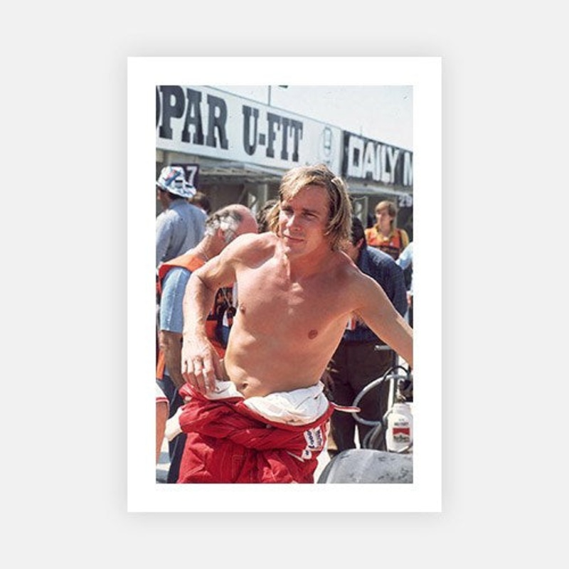James Hunt 2|B – 195 x 290|C – 320 x 490|D – 390 x 590|Photographic Paper|None|White|Black|Scandi