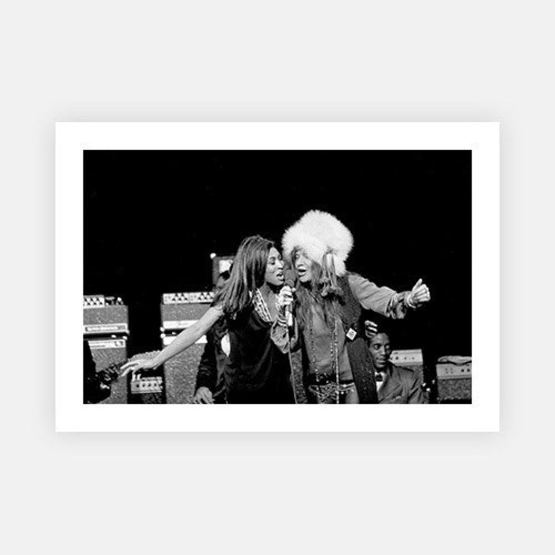 Janis & Tina Performing|B – 195 x 290|Photographic Paper|None|White|Black|Scandi