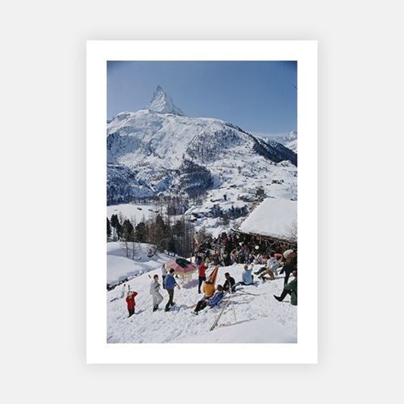 Zermatt Skiing|C – 320 x 490|D – 390 x 590|E – 490 x 730|F – 640 x 965|G – 965 x 1440|H – 1220 x 1830|Photographic Paper|Canvas|None|White|Black|Scandi