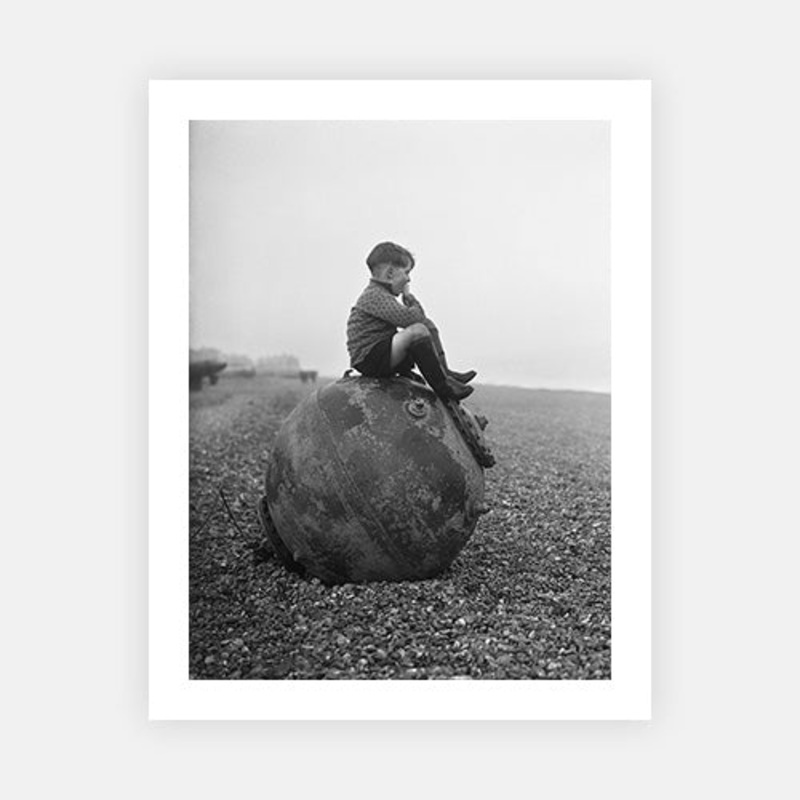 Dangerous Perch|C – 320 x 490|D – 390 x 590|Photographic Paper|None|White|Black|Scandi