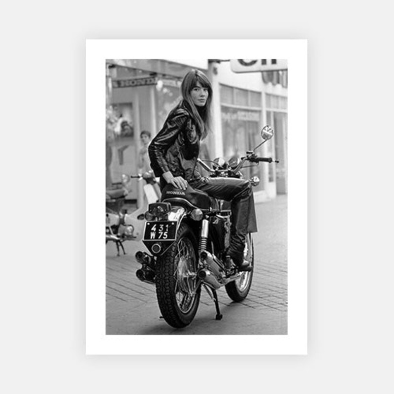 Francoise Hardy 1|C – 320 x 490|D – 390 x 590|E – 490 x 730|F – 640 x 965|Photographic Paper|None|White|Black|Scandi