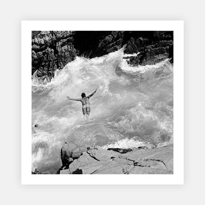 Pacific Diver|C – 380 x 380|D – 490 x 490|E – 560 x 560|F – 710 x 710|G – 965 x 965|Photographic Paper|Canvas|None|White|Black|Scandi