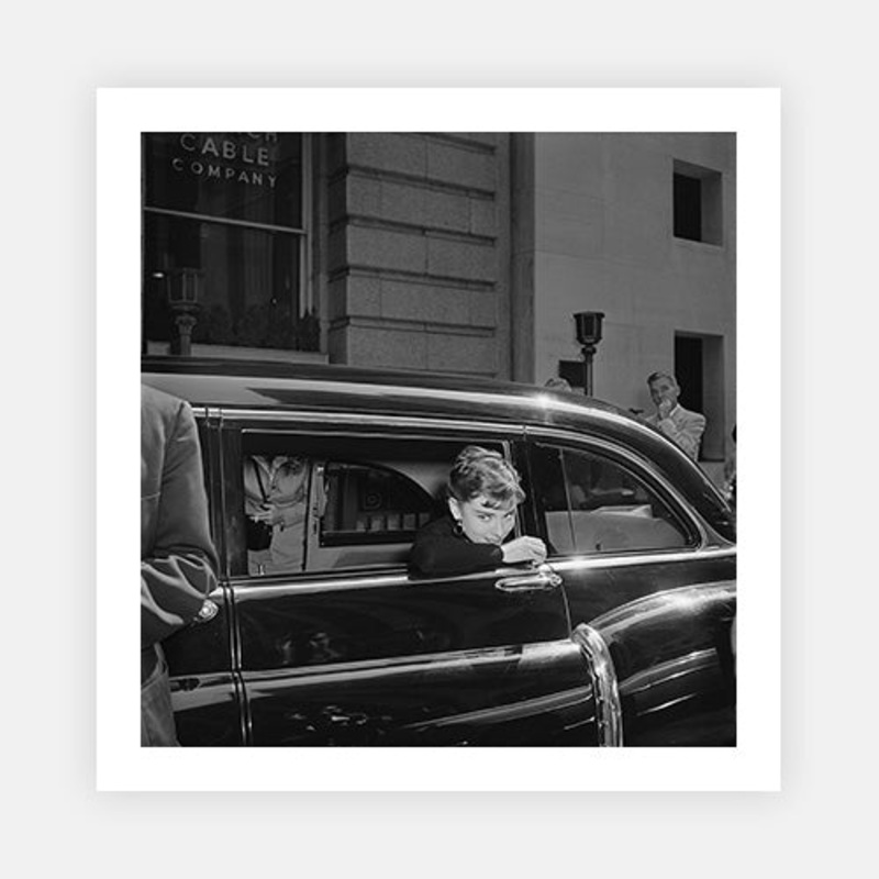 Sabrina|C – 380 x 380|D – 490 x 490|E – 560 x 560|F – 710 x 710|G – 965 x 965|Photographic Paper|None|White|Black|Scandi