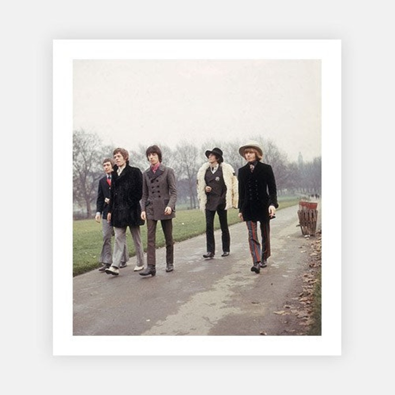 Strolling Stones|B – 290 x 290|Photographic Paper|None|White|Black|Scandi