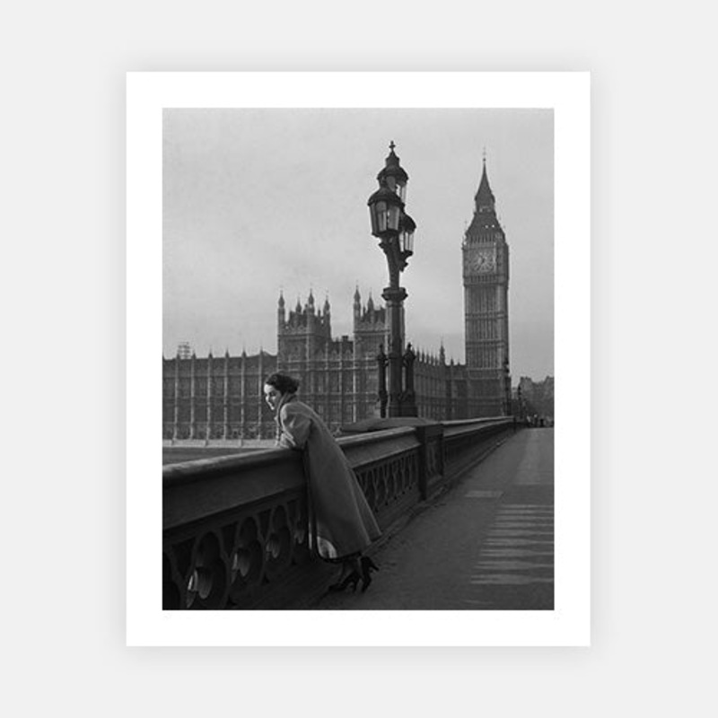 Taylor In London|B – 195 x 290|Photographic Paper|None|White|Black|Scandi