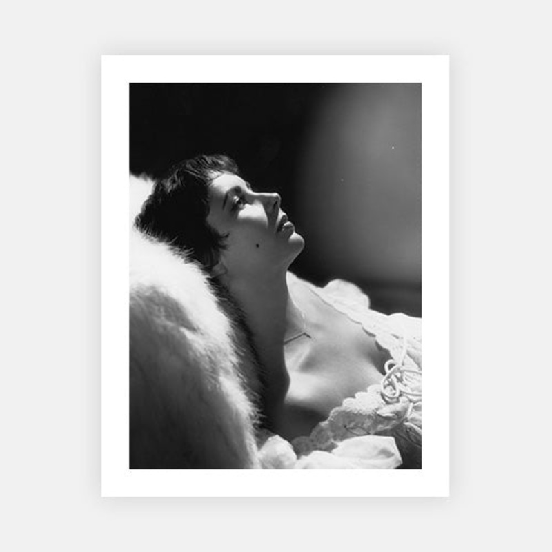 Taylor Reclines|C – 320 x 490|D – 390 x 590|E – 490 x 730|F – 640 x 965|G – 965 x 1440|Photographic Paper|None|White|Black|Scandi