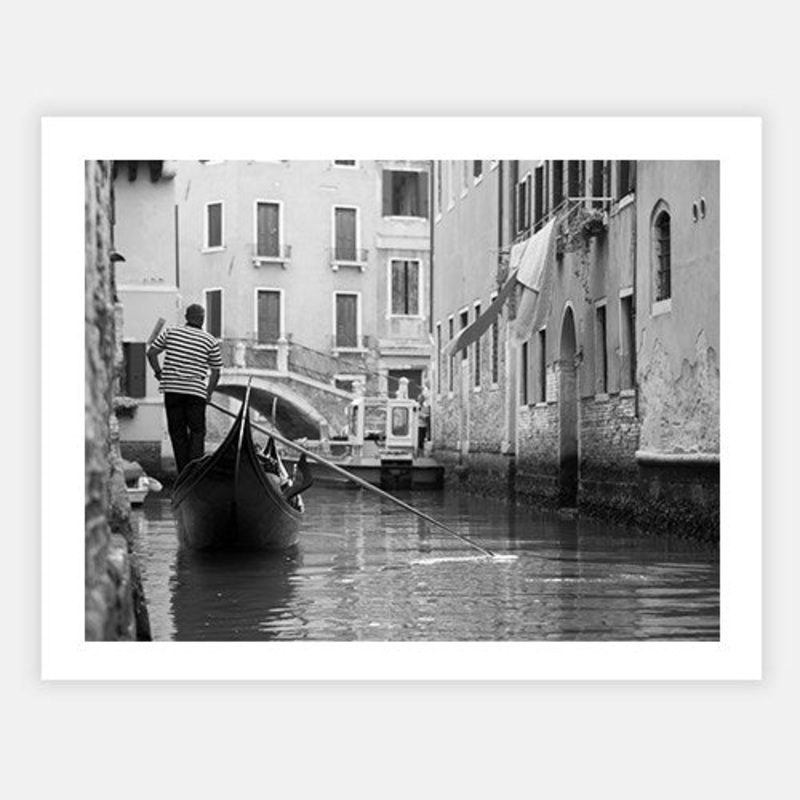 Venice-Gondola|E – 500 x 760|F – 660 x 1000|G – 850 x 1300|Photographic Paper|Rag Paper|Canvas|None|White|Black|Scandi
