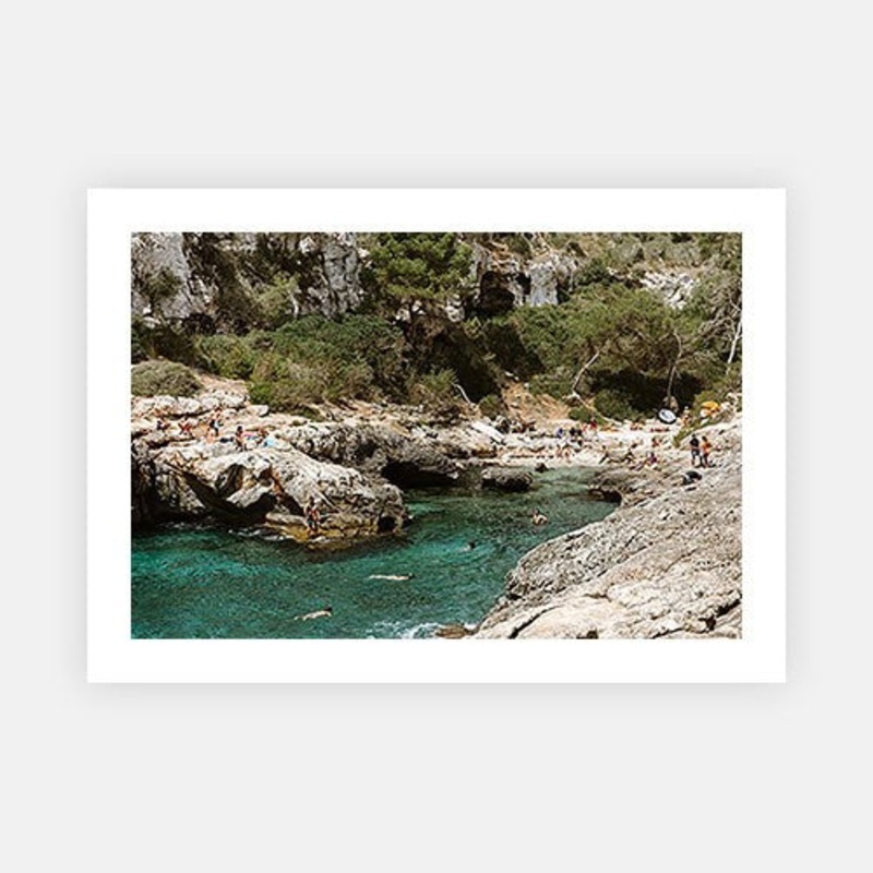Rocky Shallows|E – 500 x 760|F – 660 x 1000|G – 850 x 1300|Canvas|Photographic Paper|Rag Paper|None|Black|White|Scandi