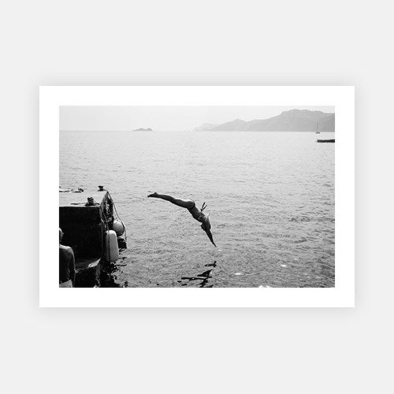 Dive In|E – 500 x 760|F – 660 x 1000|G – 850 x 1300|Photographic Paper|Rag Paper|Canvas|None|White|Black|Scandi