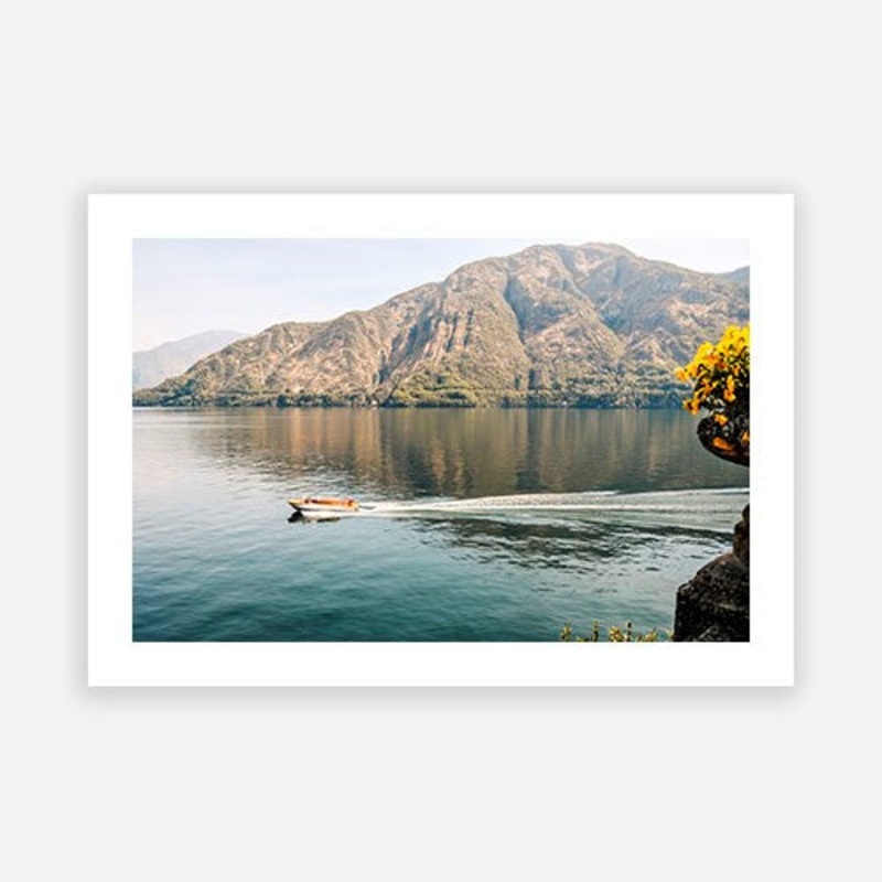 Speeding|E – 500 x 760|F – 660 x 1000|G – 850 x 1300|Photographic Paper|Rag Paper|Canvas|None|White|Black|Scandi