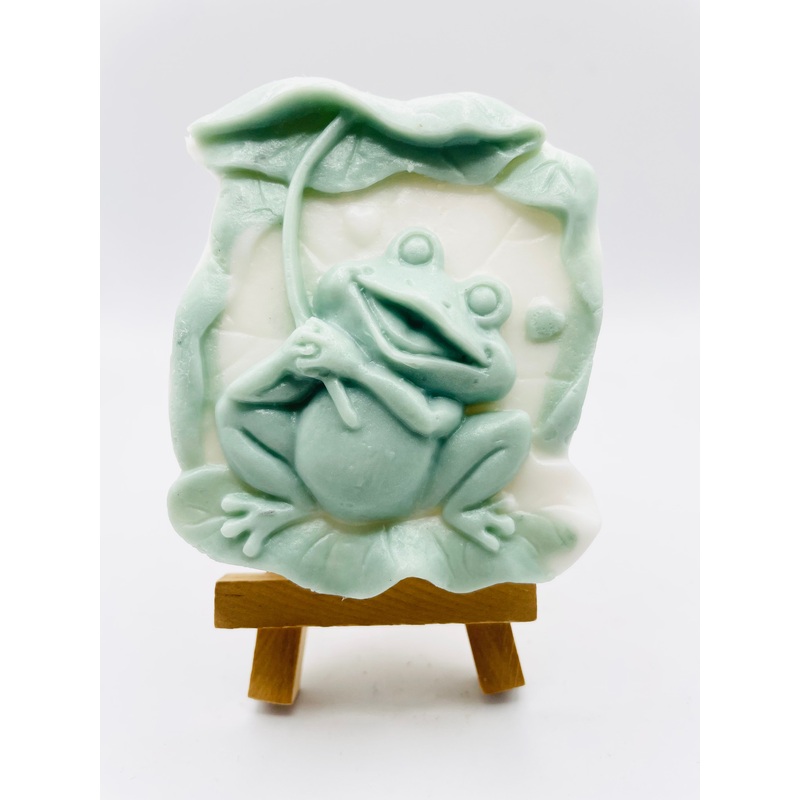 Frog & Lily Pad Vegan Soap | Frog Gift | Cute Frog Gift Idea | Frog Lover Gift