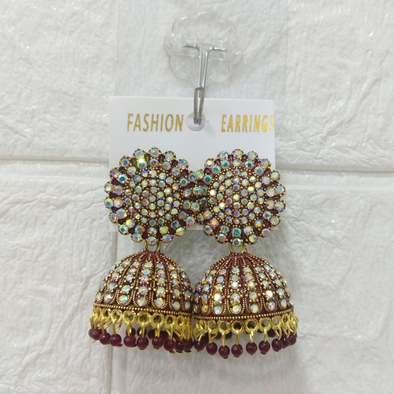 Di0301 Sparkling Stone Studded Jhumka Earrings